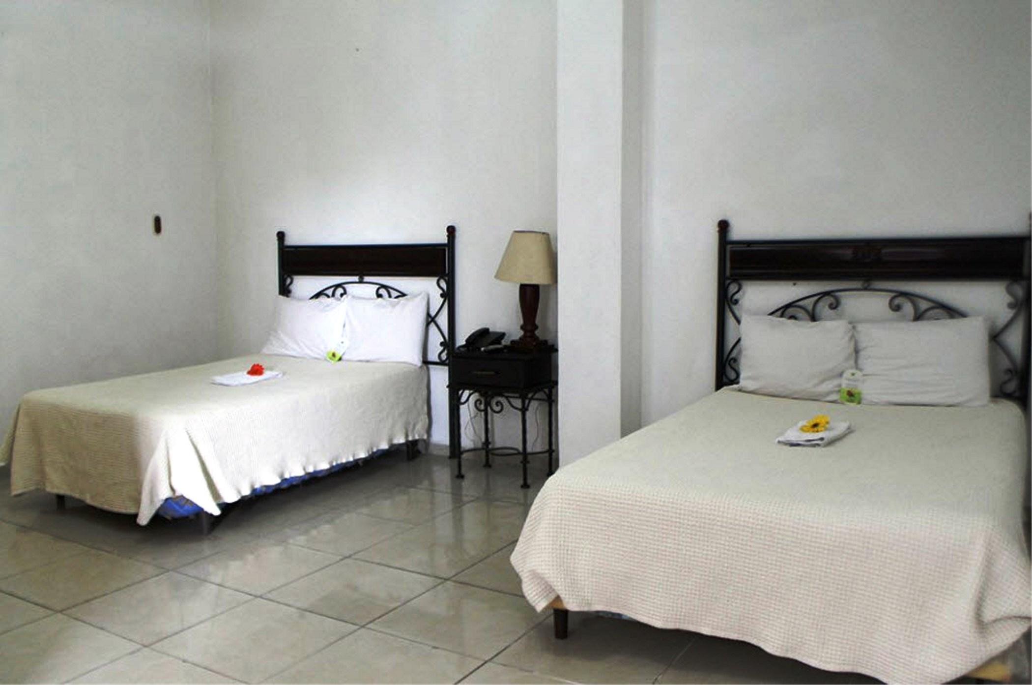 Hotel Santa Elena San Salvador Esterno foto